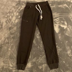 FIGS black Zamora jogger scrub pants